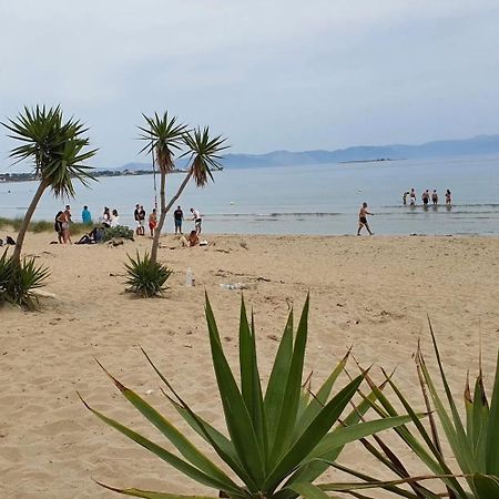 Blue Air Apartment 1Minute From Sea, 15 Min From The Airport Artemis City Center Esterno foto