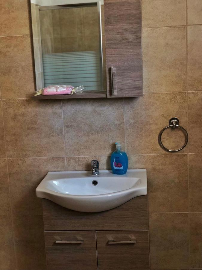 Blue Air Apartment 1Minute From Sea, 15 Min From The Airport Artemis City Center Esterno foto