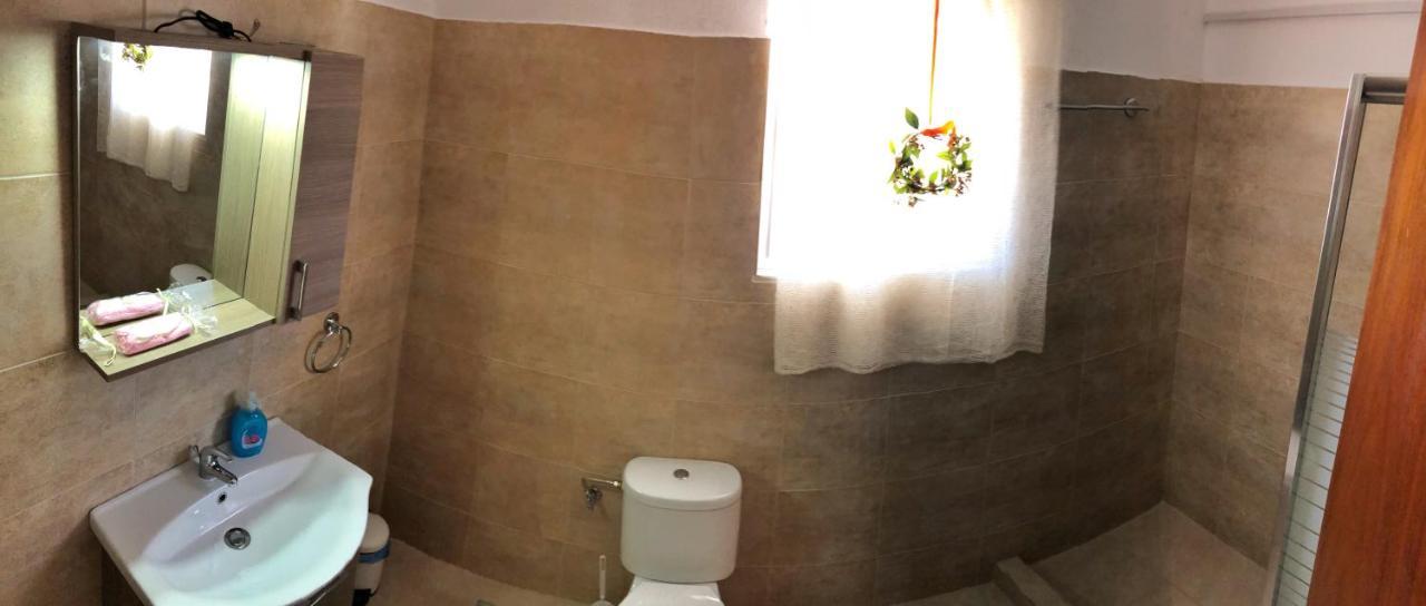 Blue Air Apartment 1Minute From Sea, 15 Min From The Airport Artemis City Center Esterno foto